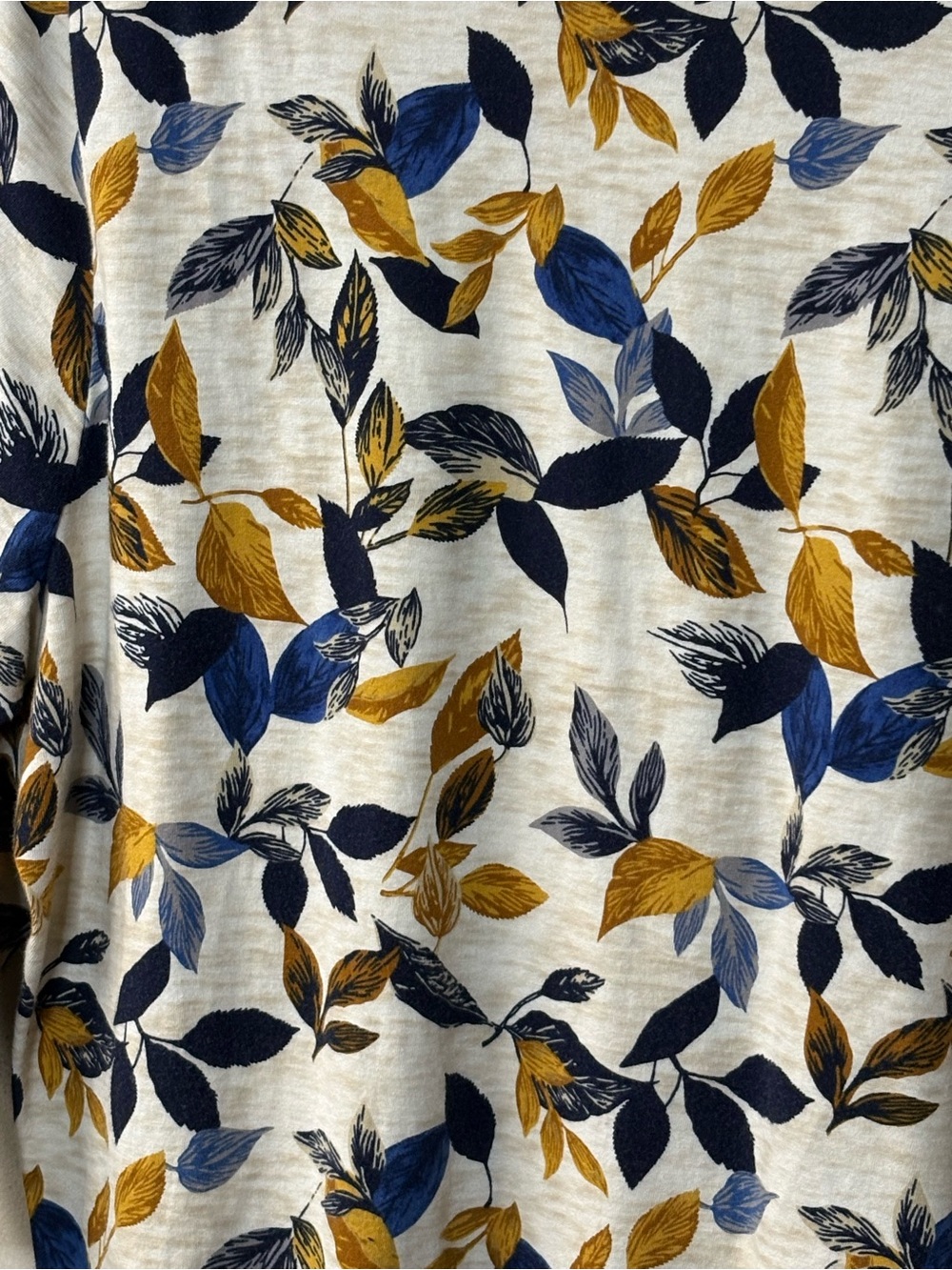 Cj Banks Cream 3/4 Sleeve plus size lightweight Top with Blue & Gold Leaf Print - Picture 7 of 7